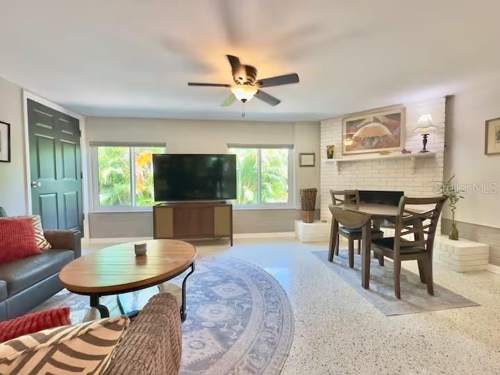 VETERAN CITY - Residential Lease