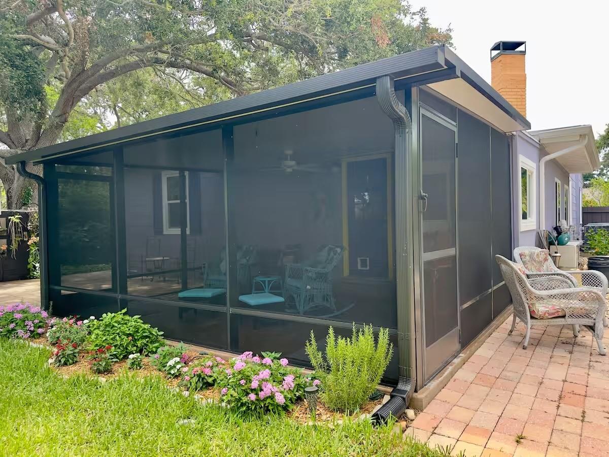 VETERAN CITY - Residential Lease