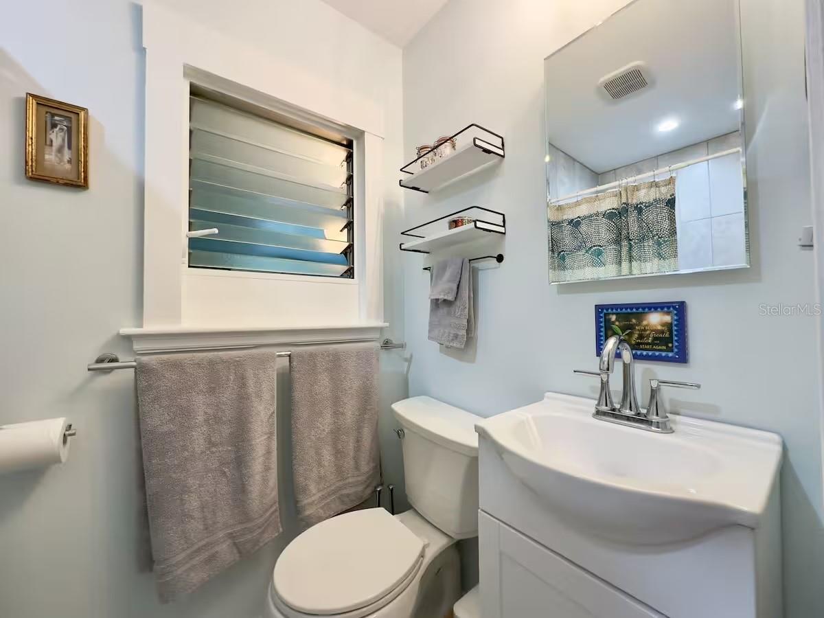 VETERAN CITY - Residential Lease