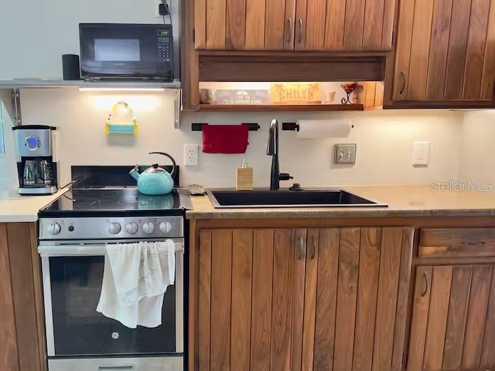 VETERAN CITY - Residential Lease