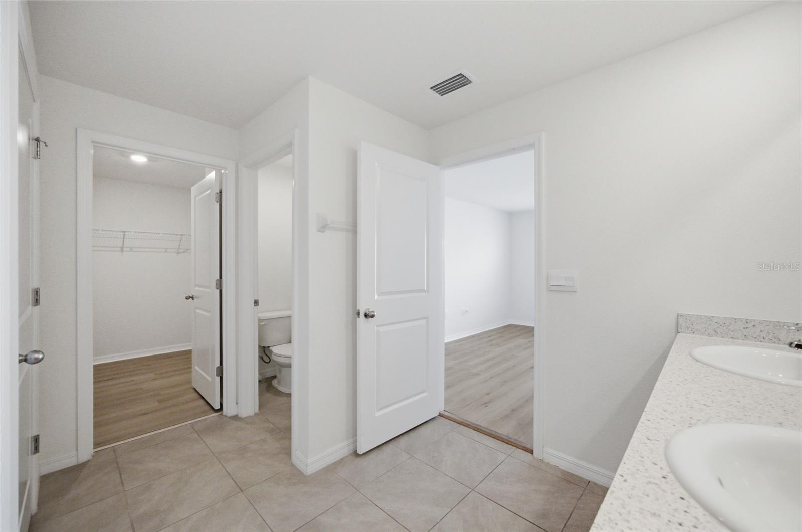 BERRY BAY SUB - Residential Lease