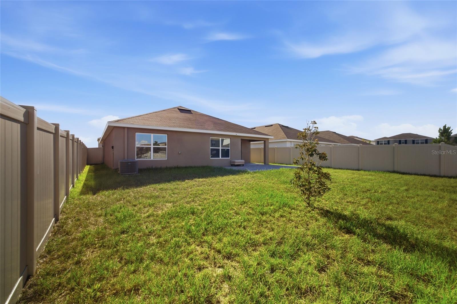 BERRY BAY SUB - Residential Lease
