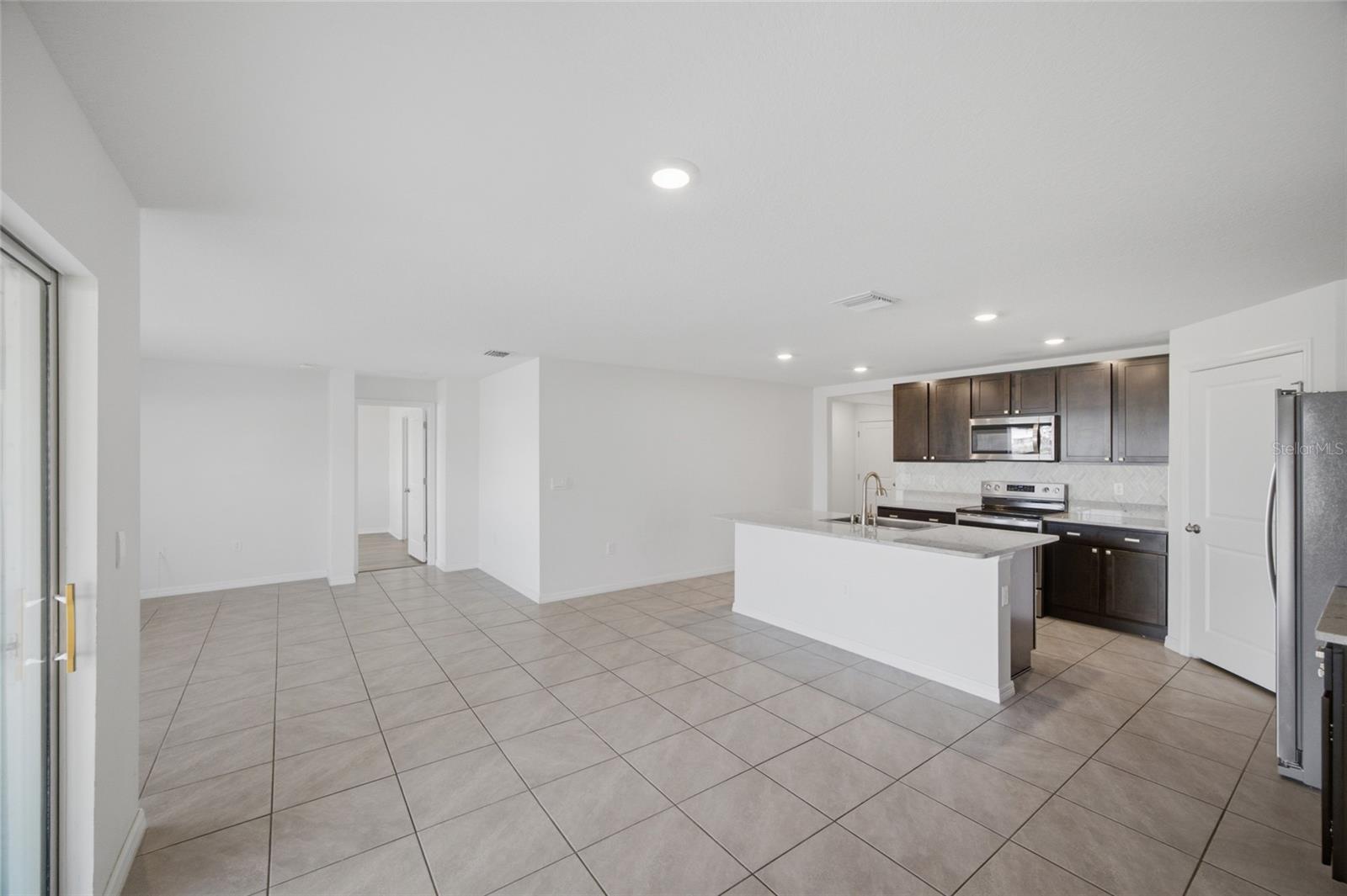 BERRY BAY SUB - Residential Lease