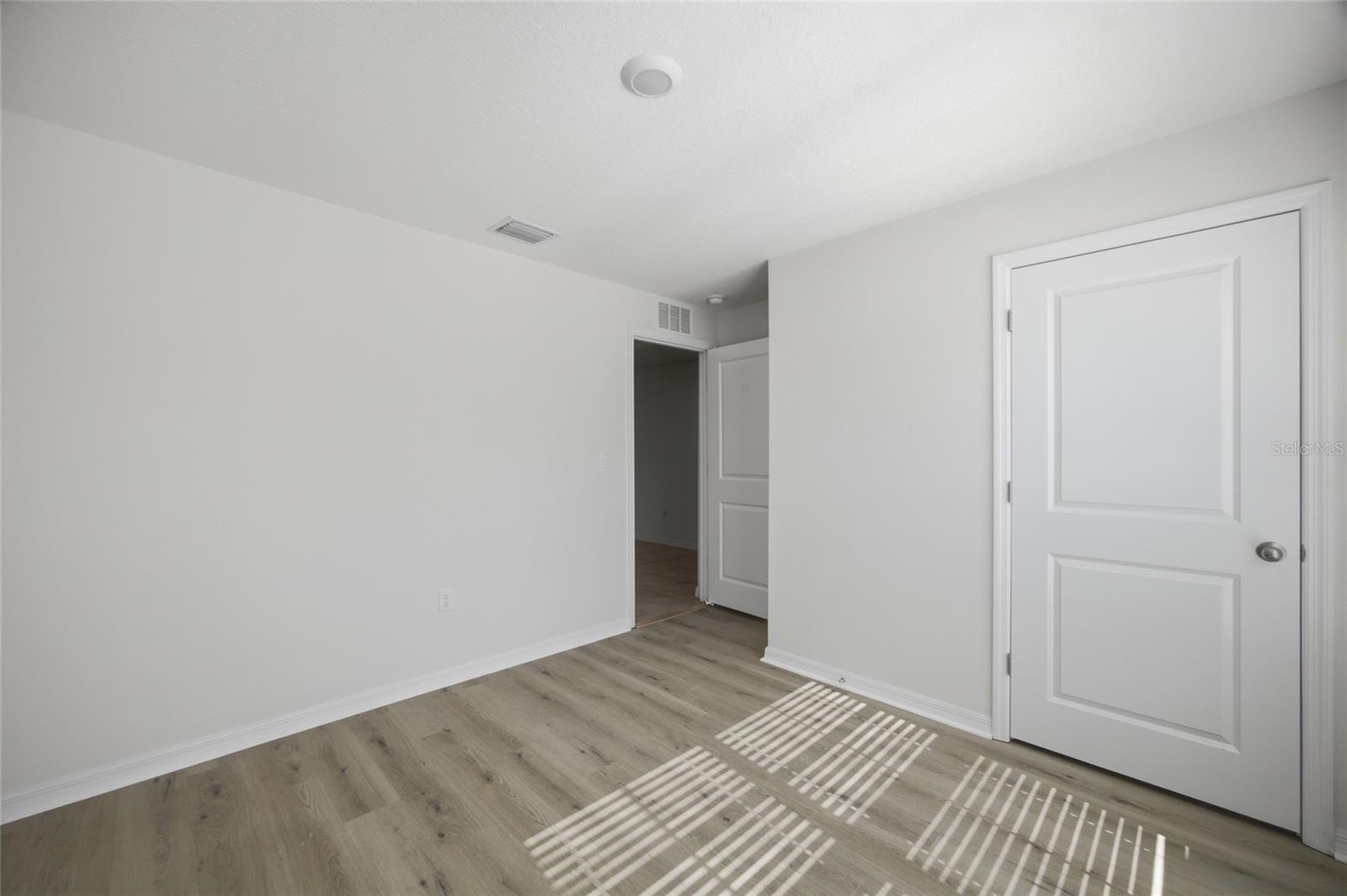 BERRY BAY SUB - Residential Lease