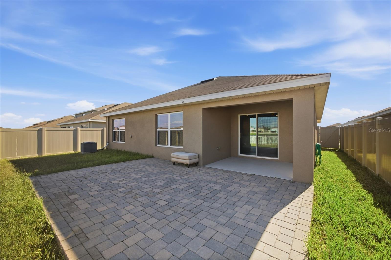 BERRY BAY SUB - Residential Lease
