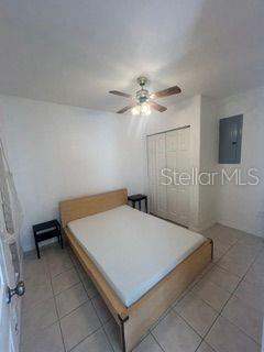 TWELVE OAKS VILLAGE UNIT 1 - Residential Lease