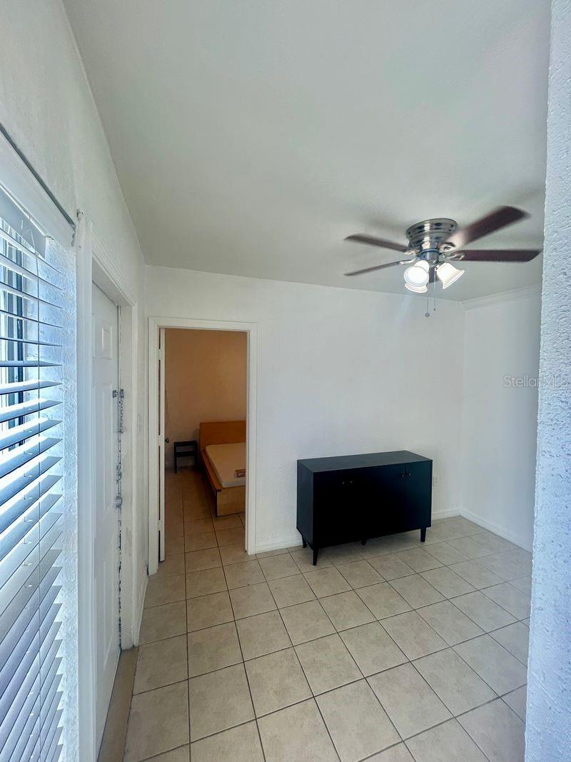 TWELVE OAKS VILLAGE UNIT 1 - Residential Lease