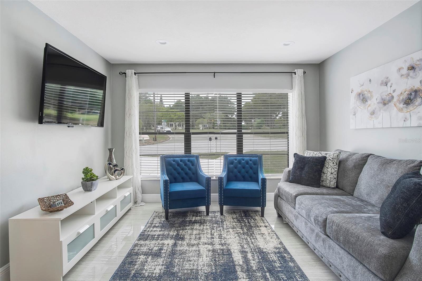 CLERMONT SUNNYSIDE UNIT - Residential Income