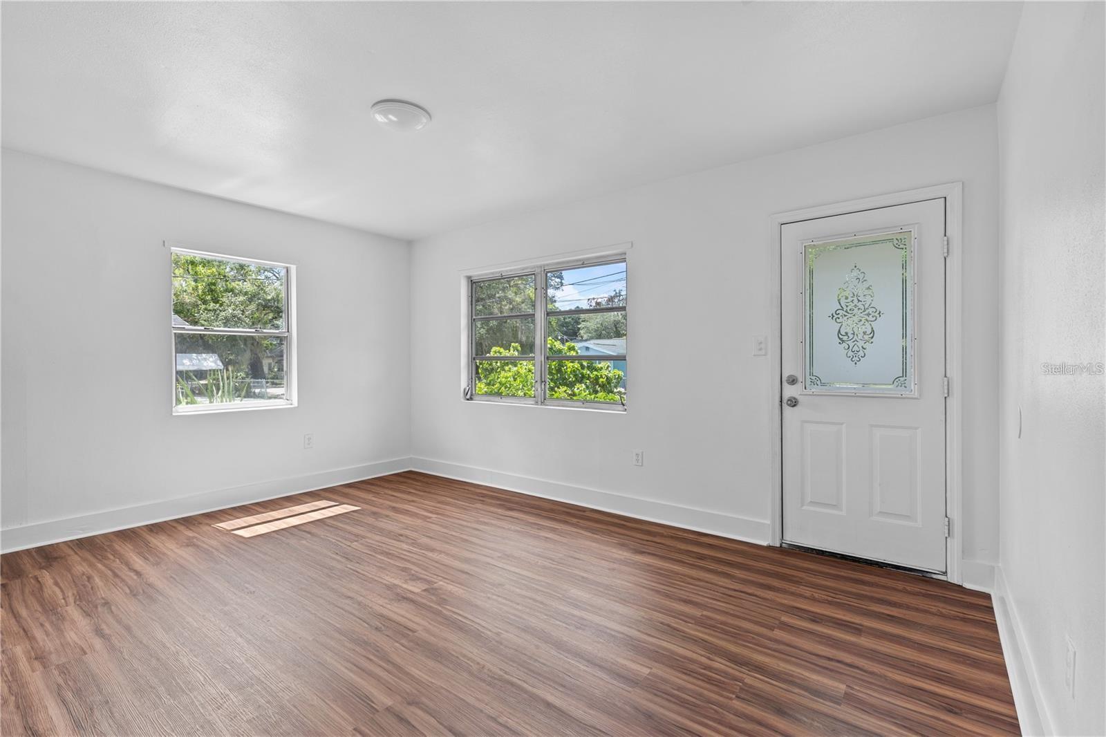 NEWTOWN - Residential