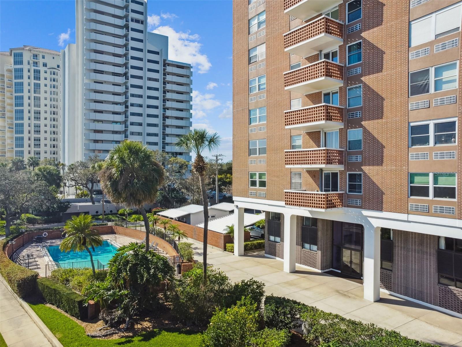 BAYSHORE TOWERS A CONDO - Residential