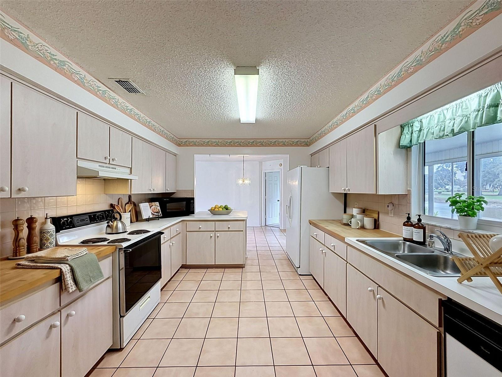 SPRUCE CREEK SOUTH - Residential