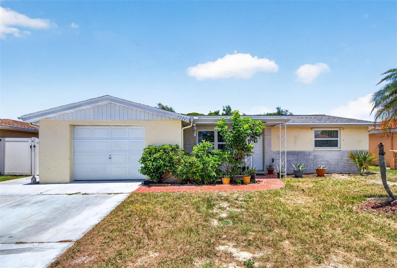 REGENCY PARK - Residential