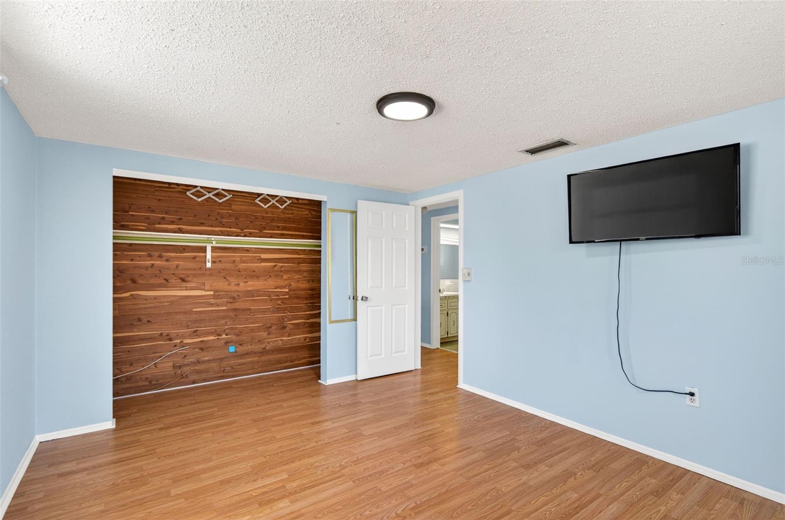 REGENCY PARK - Residential