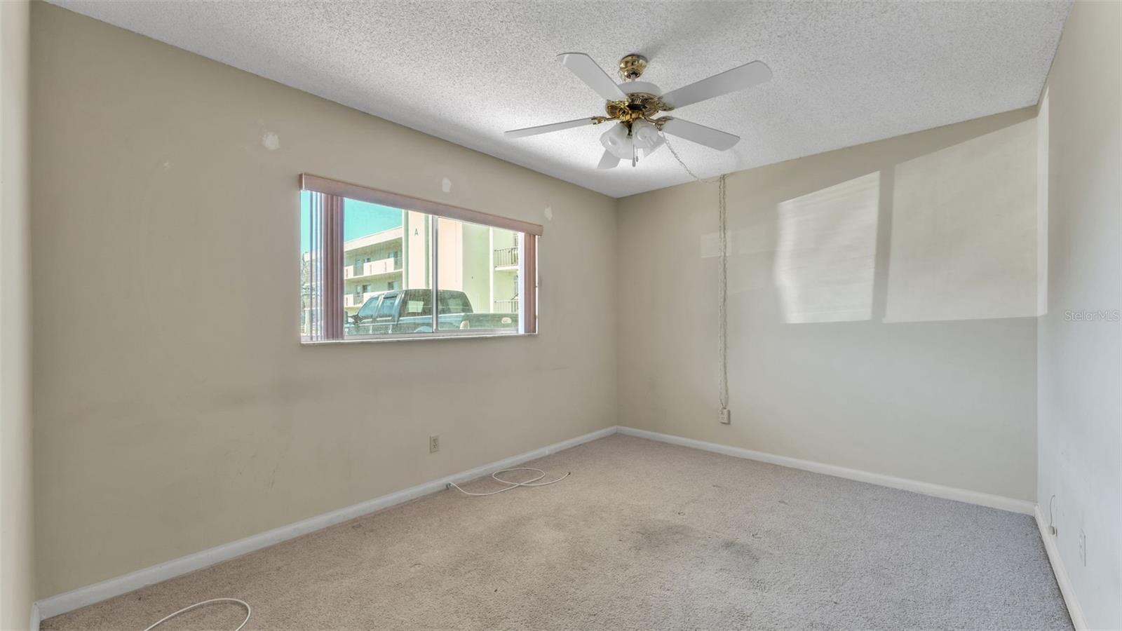 LAKESIDE VILLAGE #1 COND CB 3 PGS 17-20 - Residential