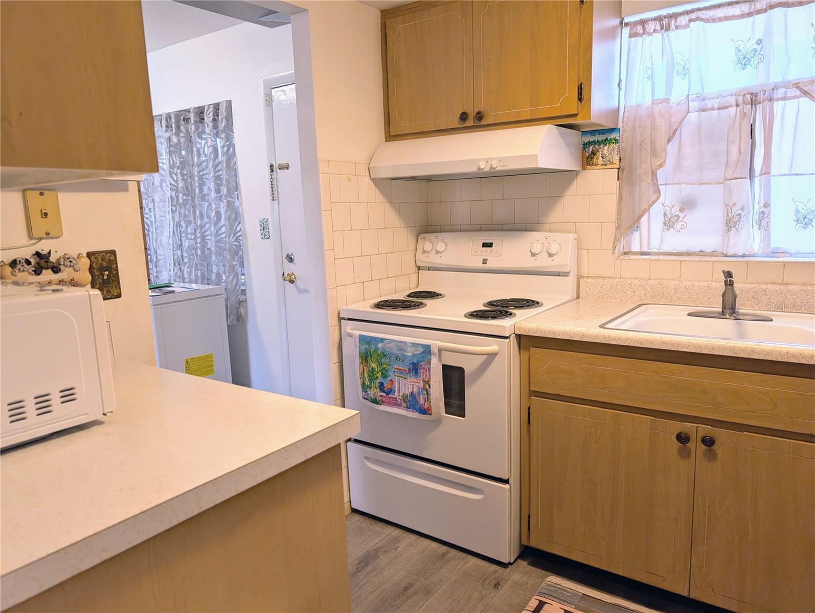 BAYSHORE GARDENS APTS 7 - Residential