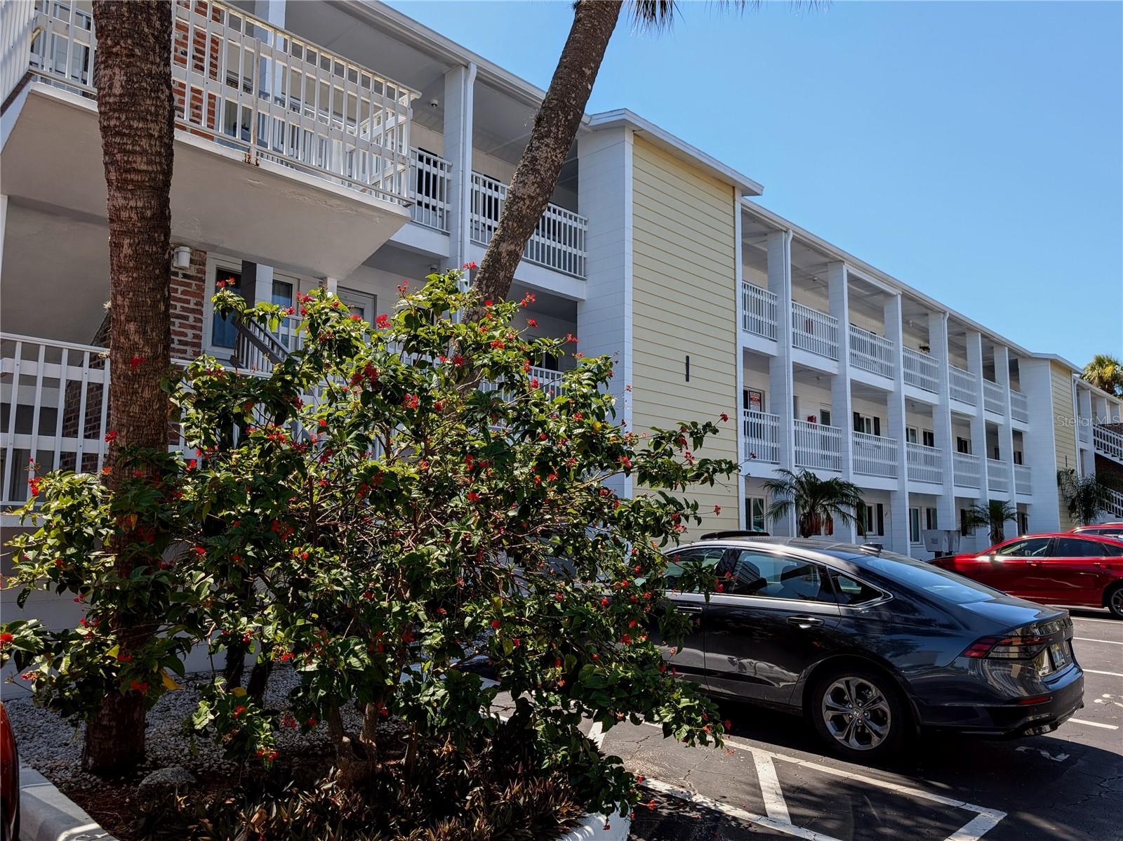 BAYSHORE GARDENS APTS 7 - Residential