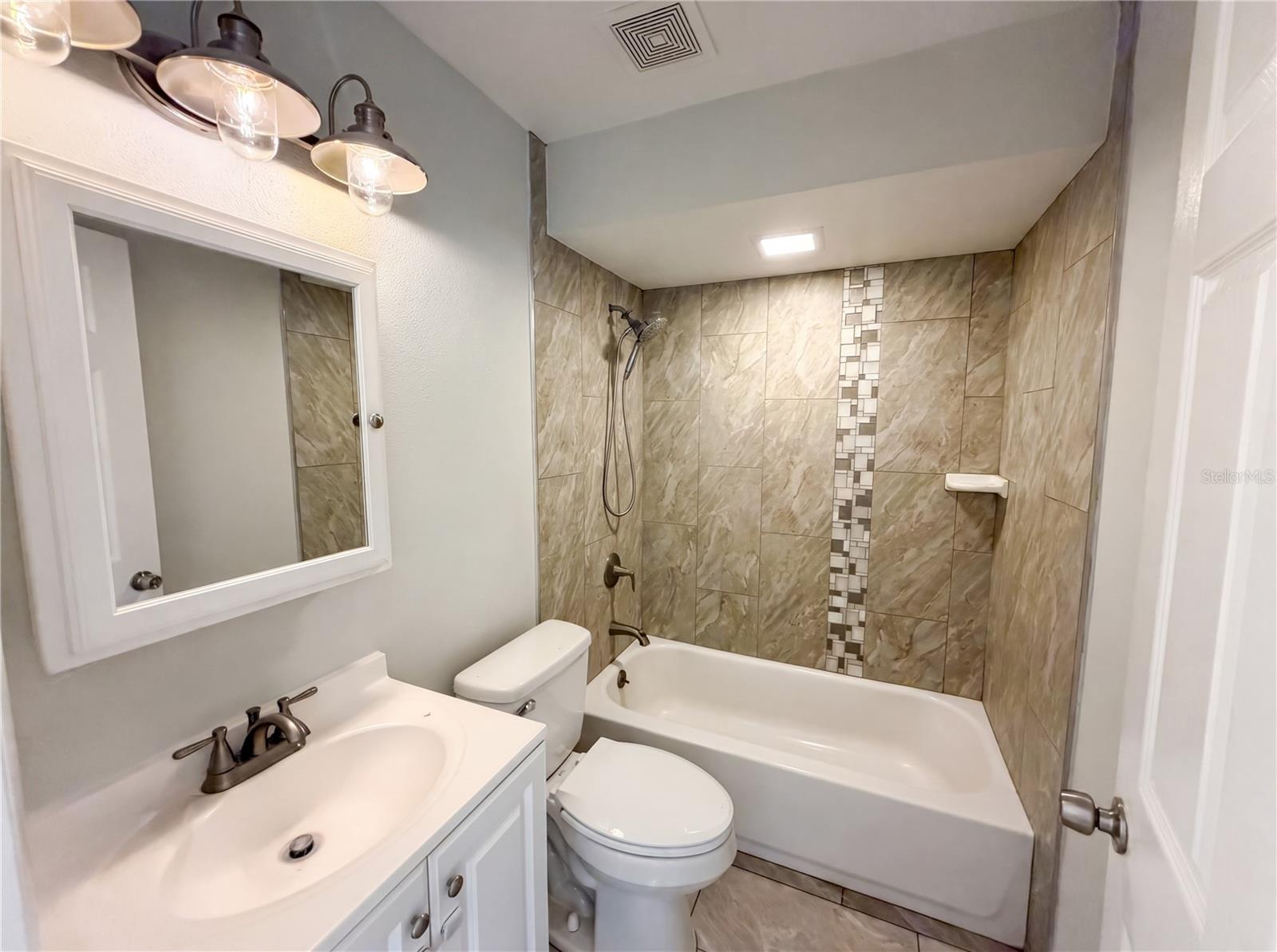 DELTONA LAKES UNIT 03 - Residential