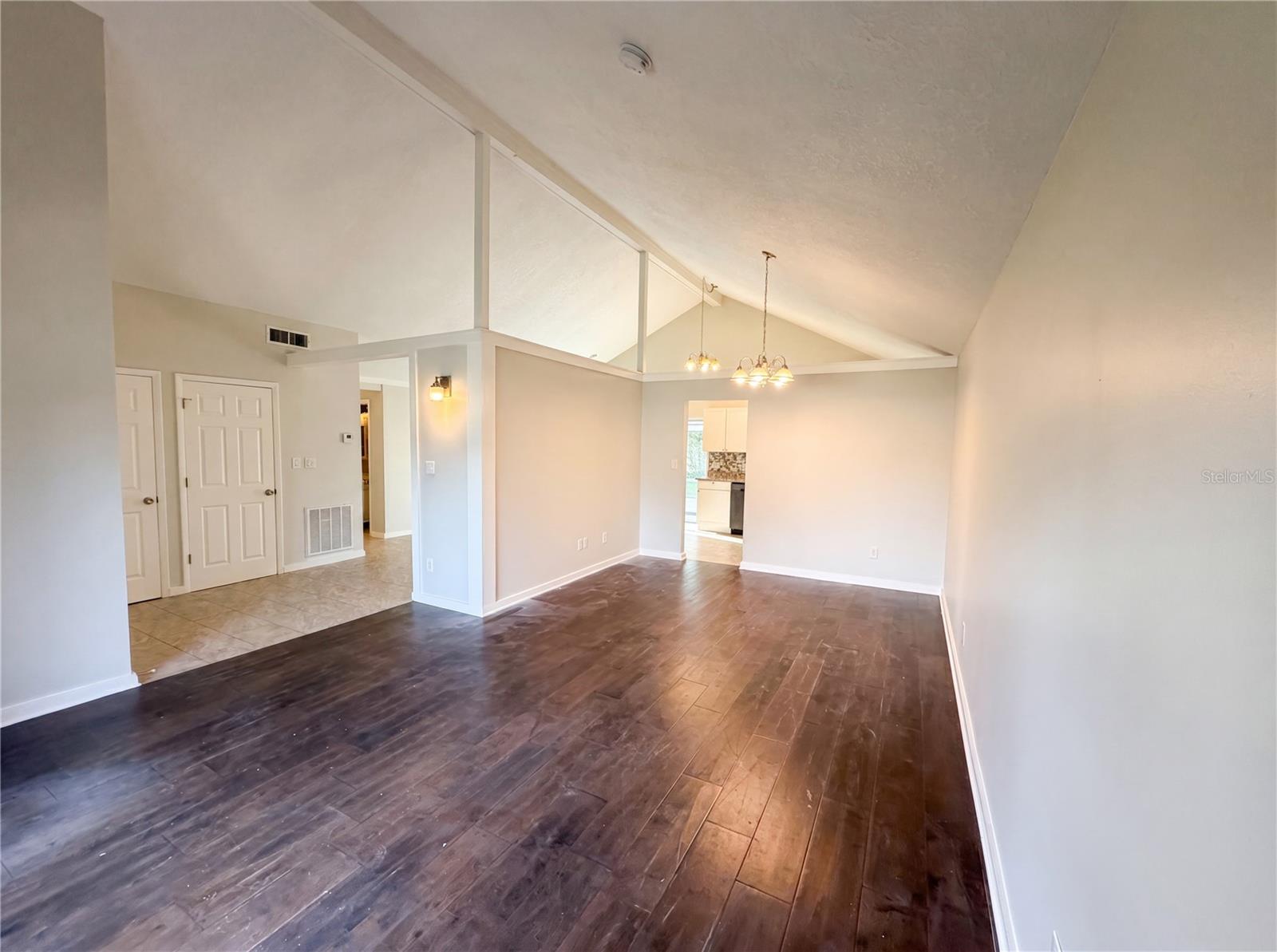 DELTONA LAKES UNIT 03 - Residential