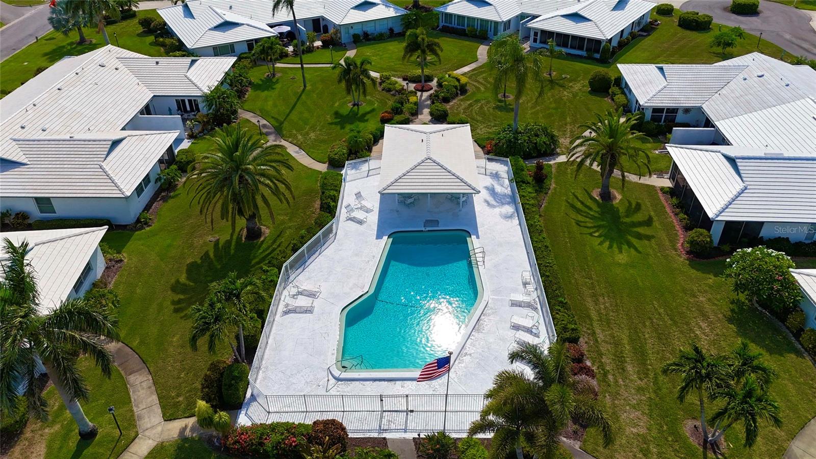 VILLAGE GREEN OF BRADENTON SEC 8 - Residential