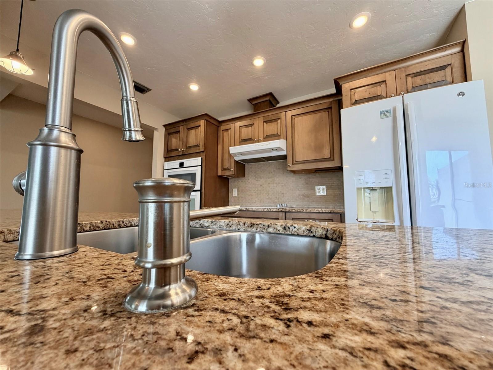 VILLAGE GREEN OF BRADENTON SEC 8 - Residential