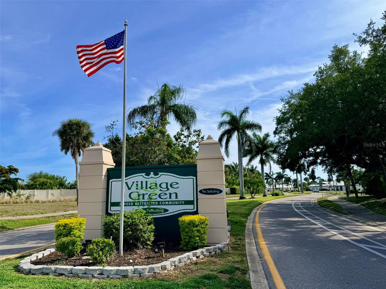 VILLAGE GREEN OF BRADENTON SEC 8 - Residential