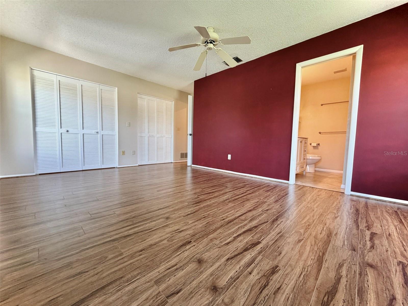 VILLAGE GREEN OF BRADENTON SEC 8 - Residential