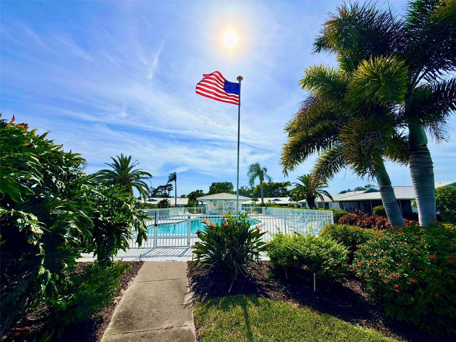 VILLAGE GREEN OF BRADENTON SEC 8 - Residential