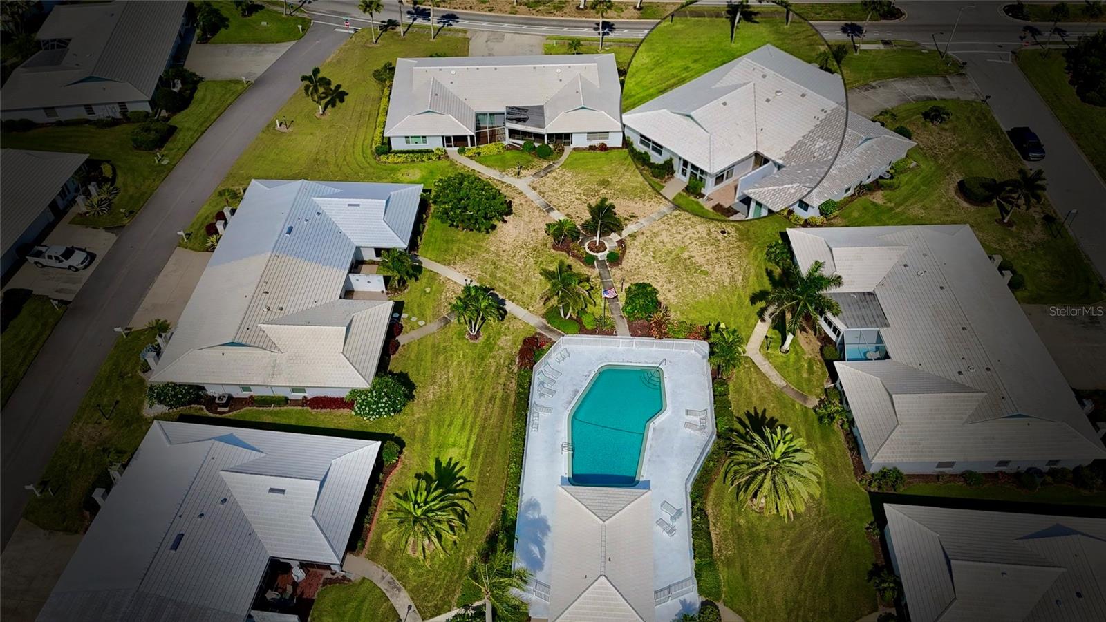 VILLAGE GREEN OF BRADENTON SEC 8 - Residential