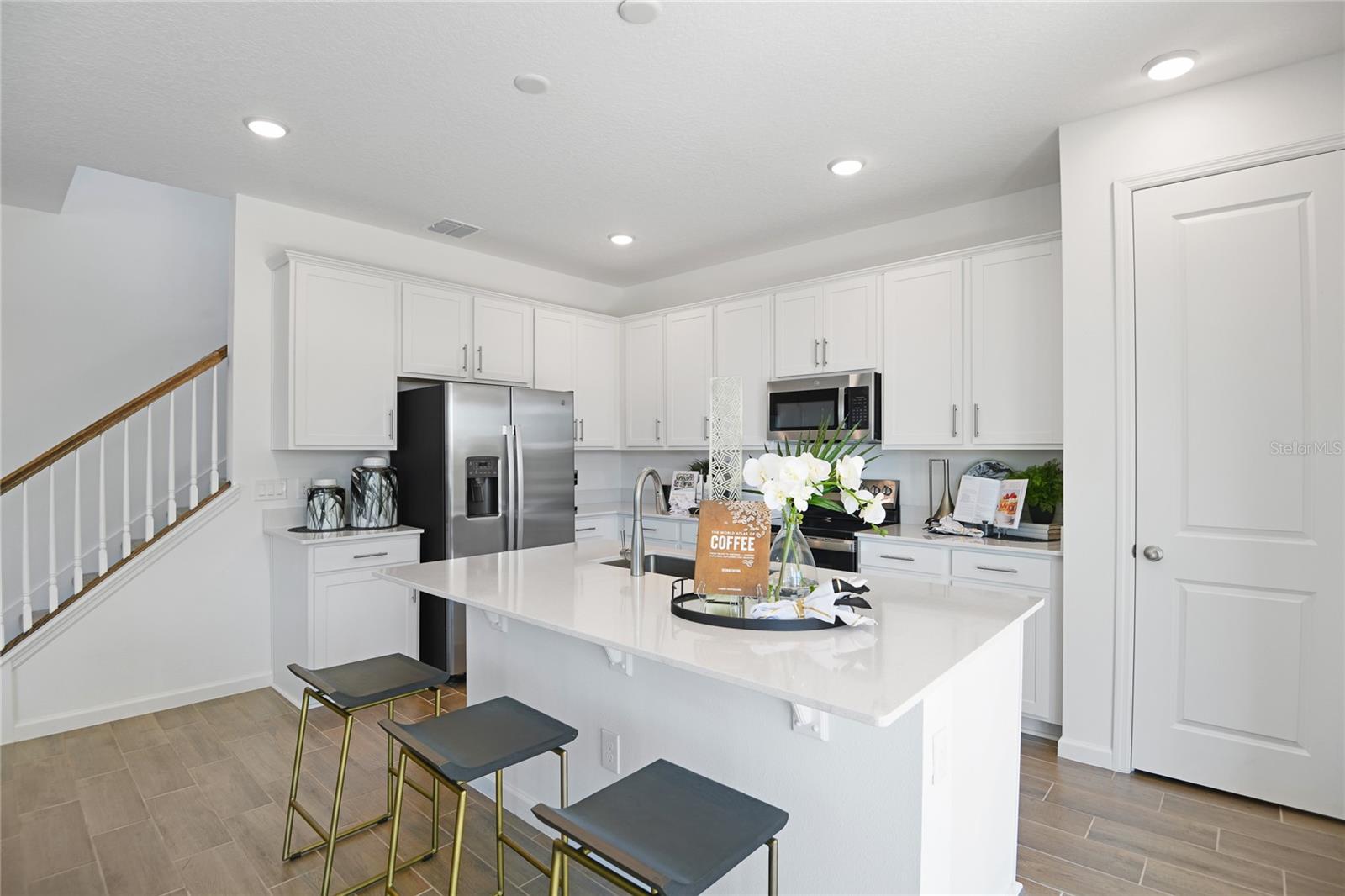 SEASONS AT MAGNOLIA POINTE - Residential