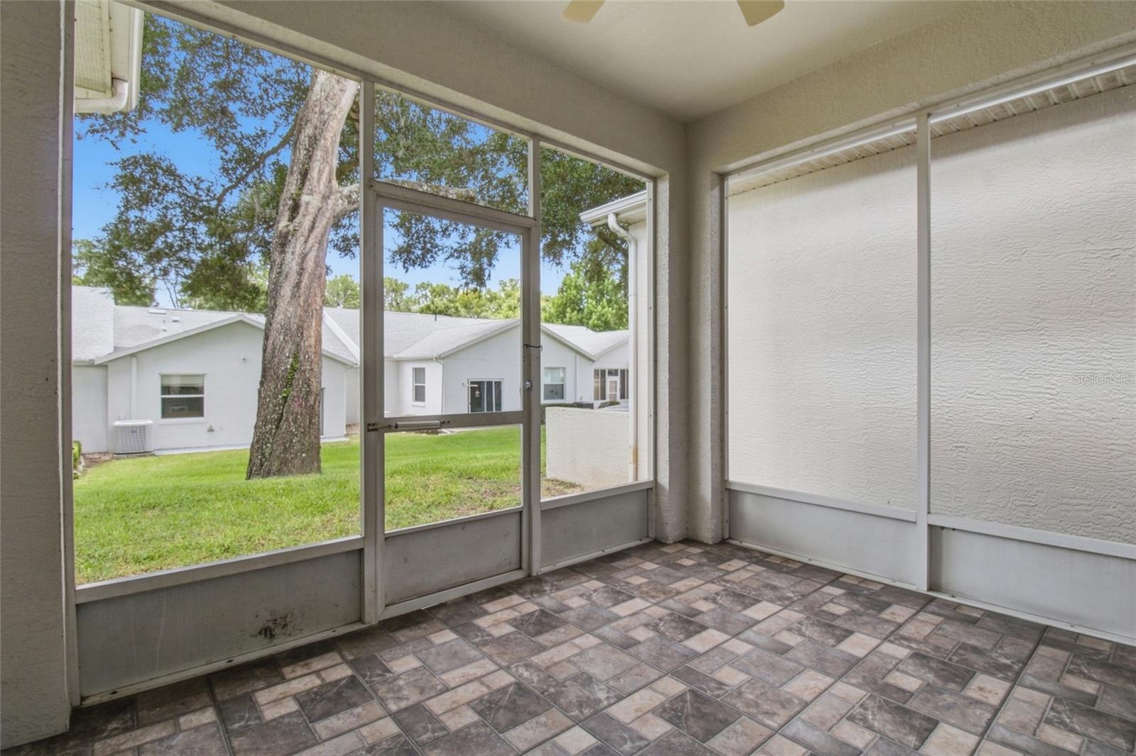 ROYAL OAKS 2ND ADD - Residential