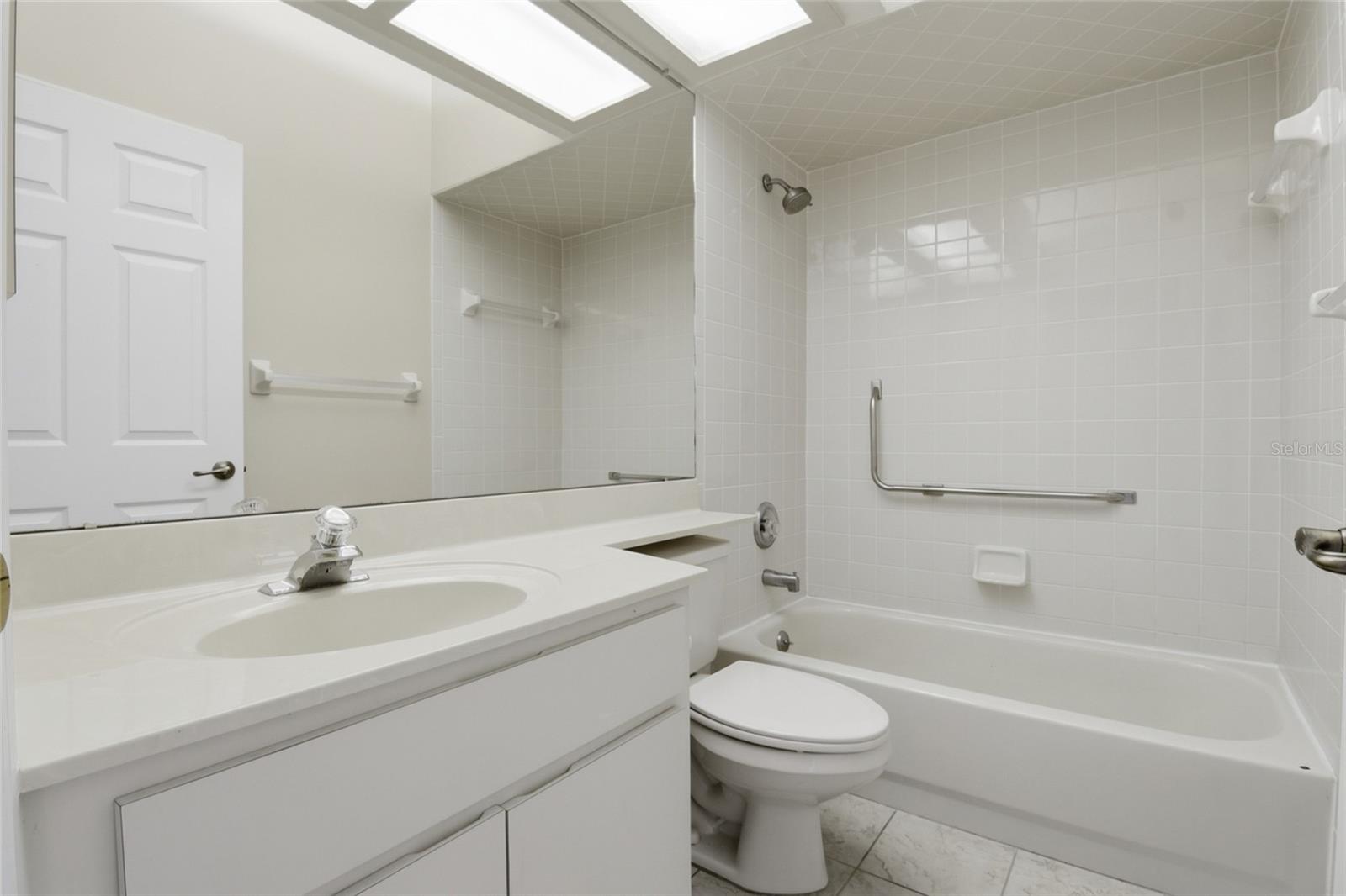 ROYAL OAKS 2ND ADD - Residential