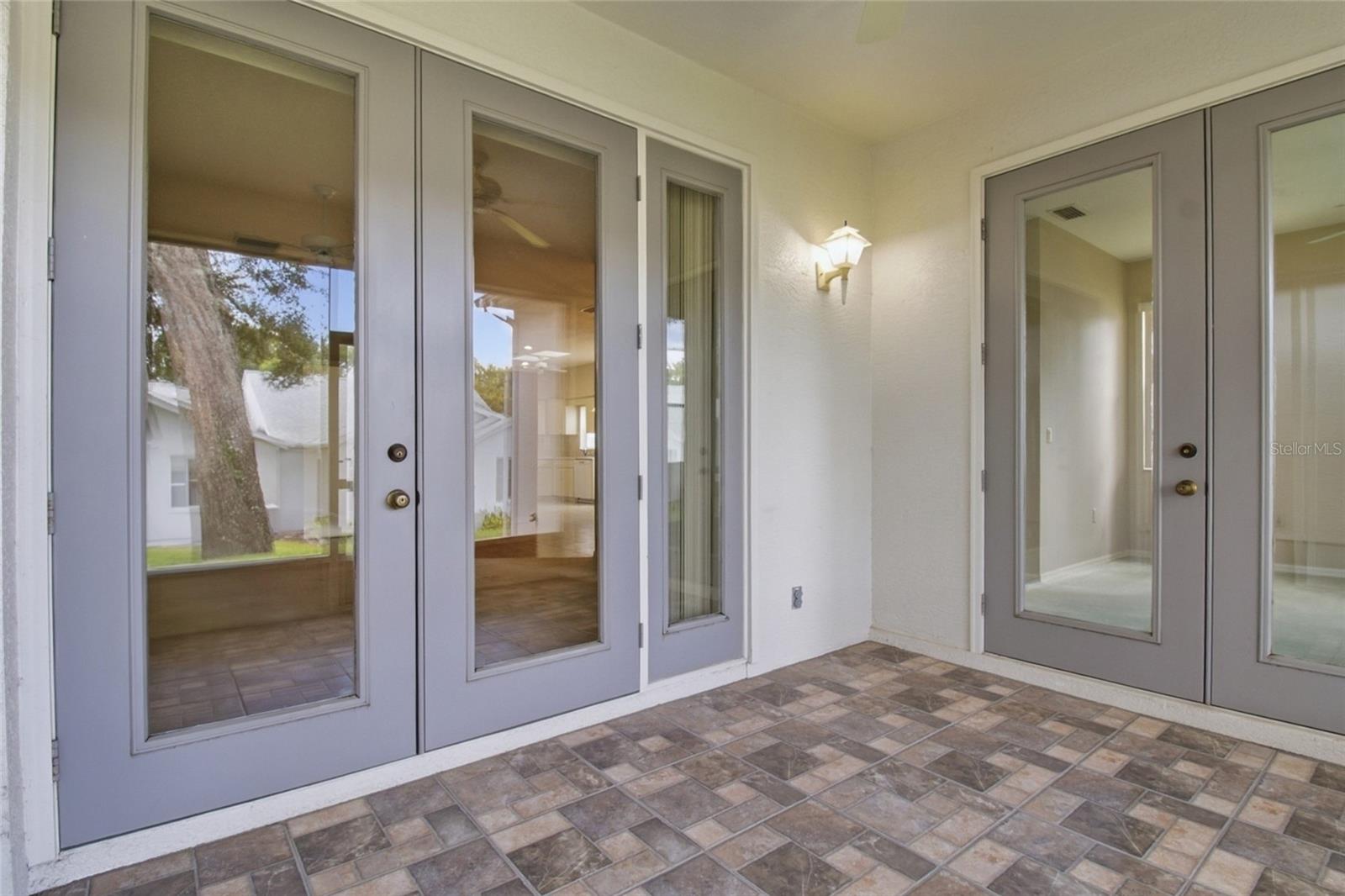 ROYAL OAKS 2ND ADD - Residential