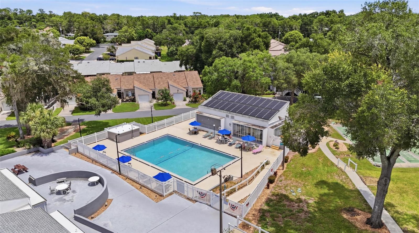 ROYAL OAKS 2ND ADD - Residential