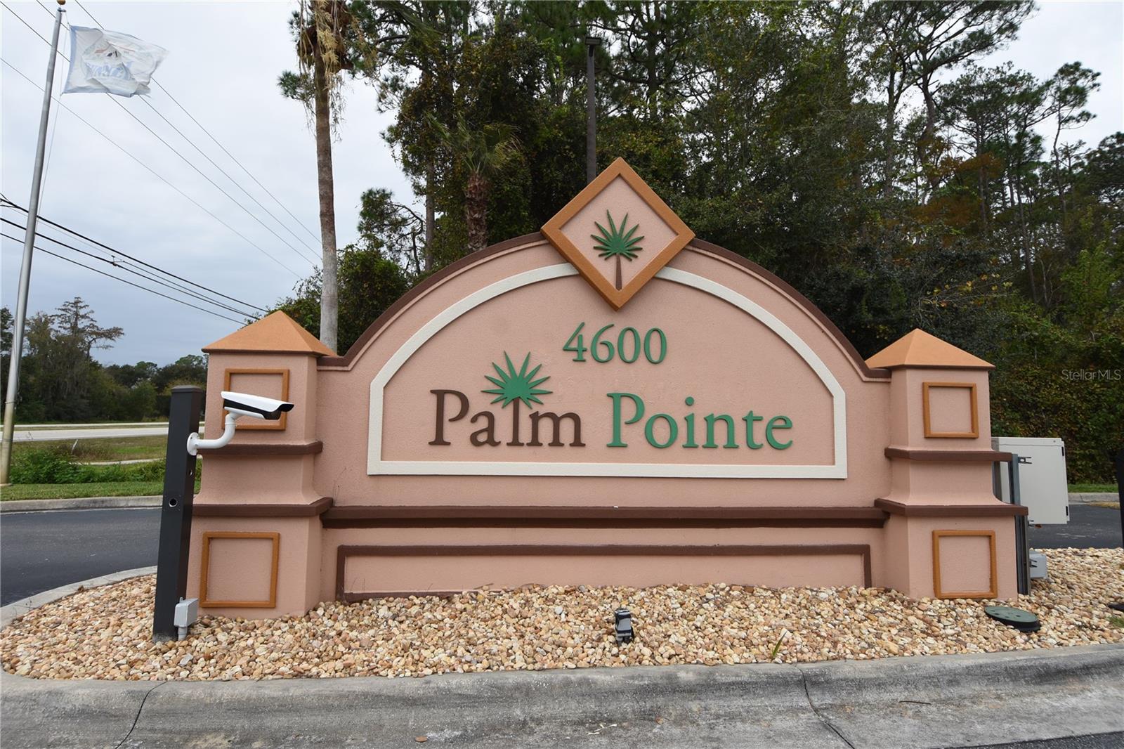 PALM POINTE - Residential