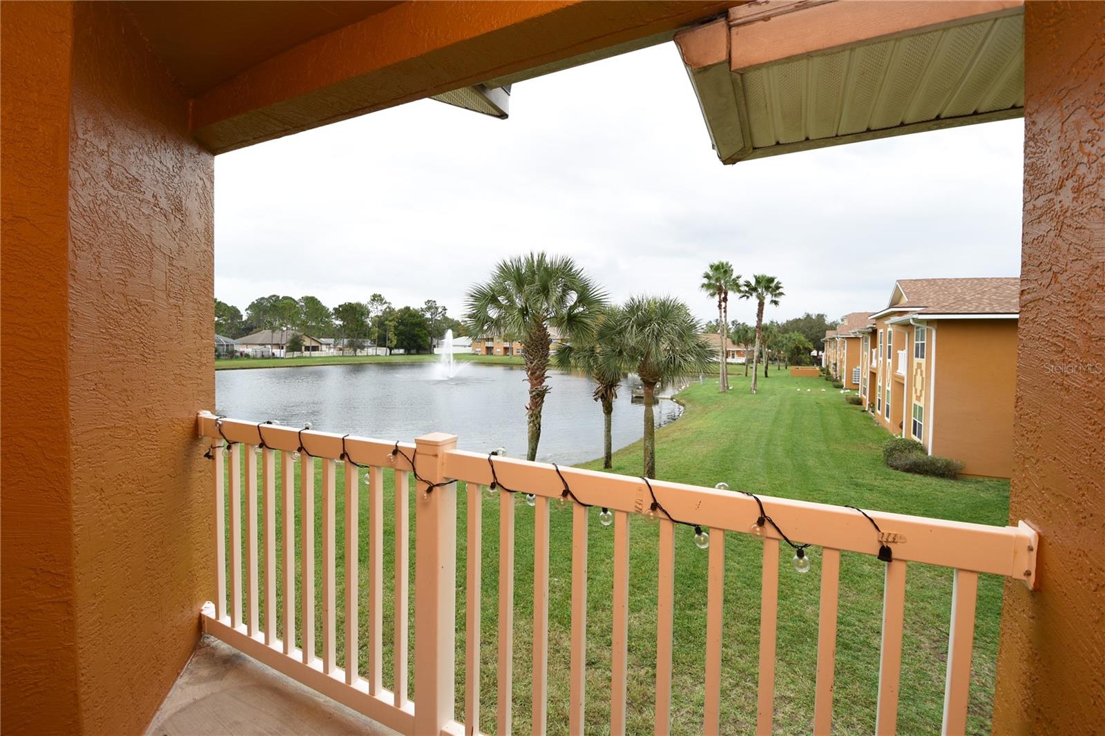PALM POINTE - Residential