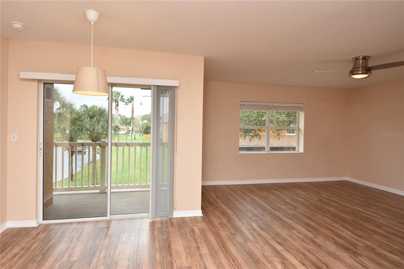 PALM POINTE - Residential