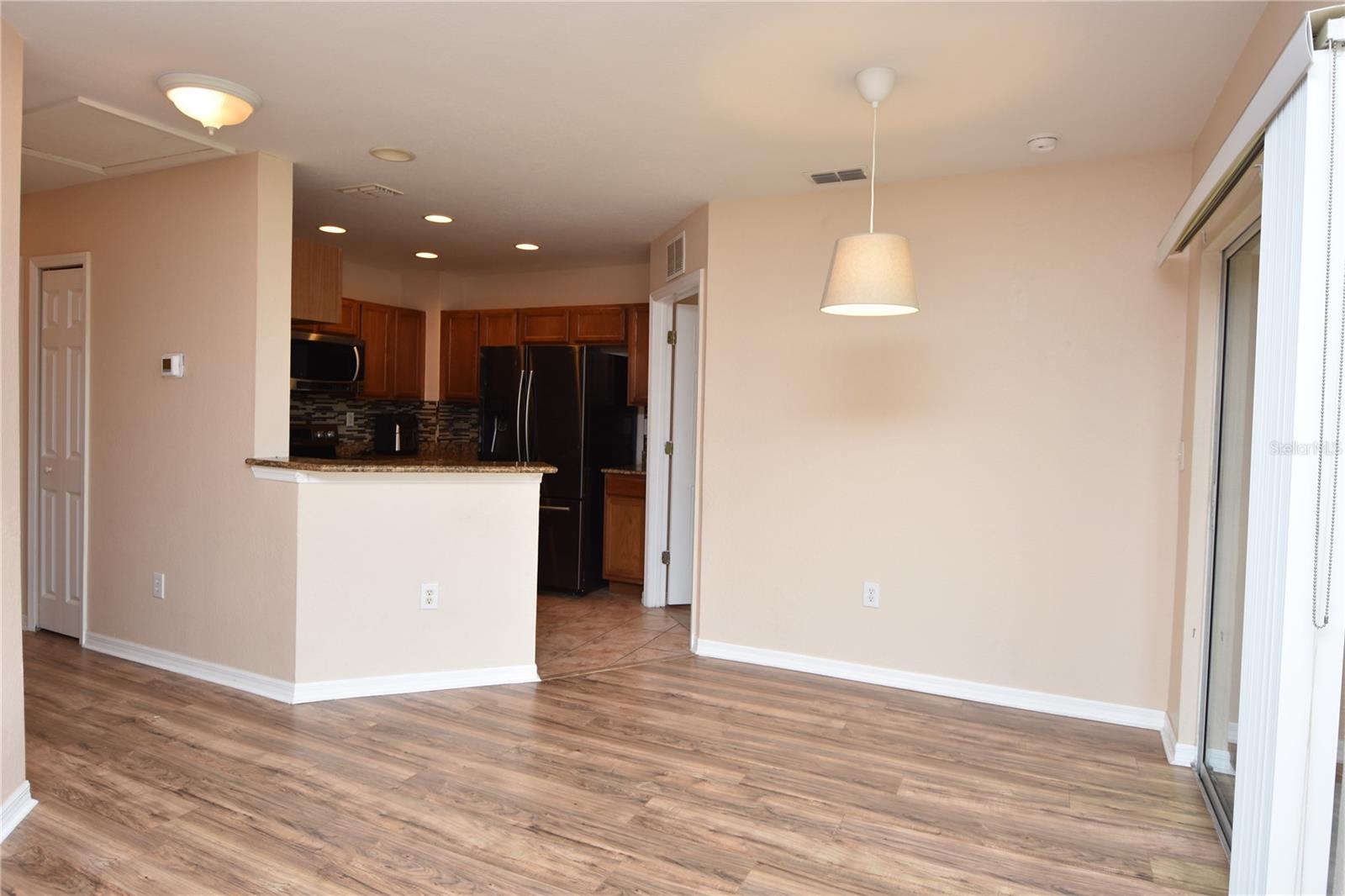 PALM POINTE - Residential