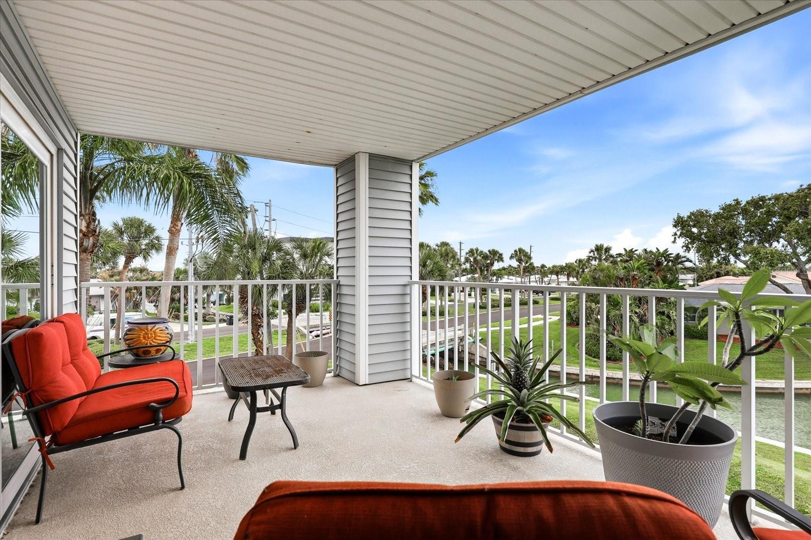 610 ISLAND WAY CONDO - Residential