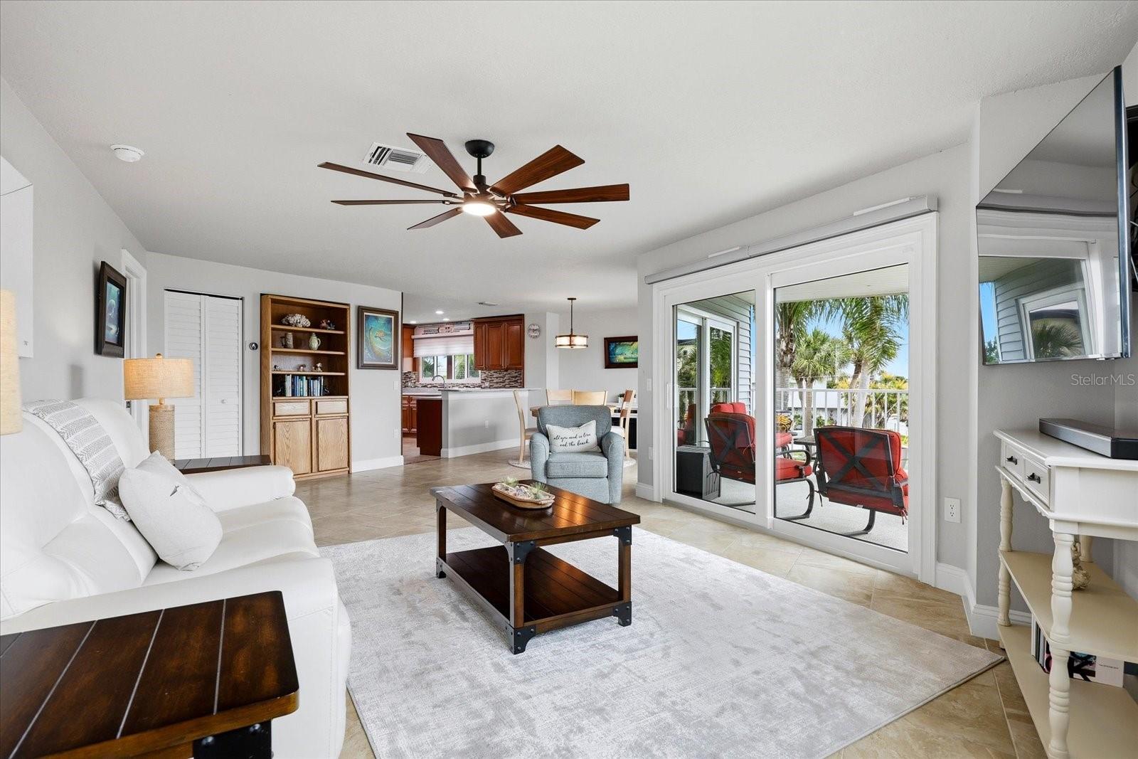 610 ISLAND WAY CONDO - Residential