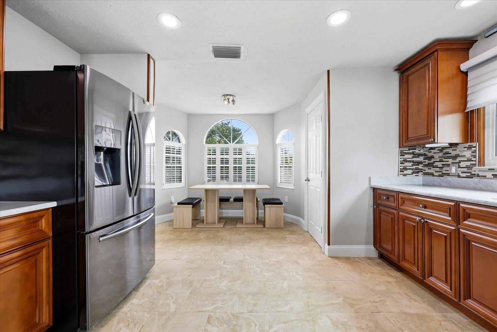 610 ISLAND WAY CONDO - Residential