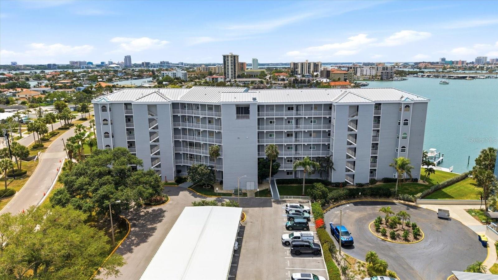 610 ISLAND WAY CONDO - Residential