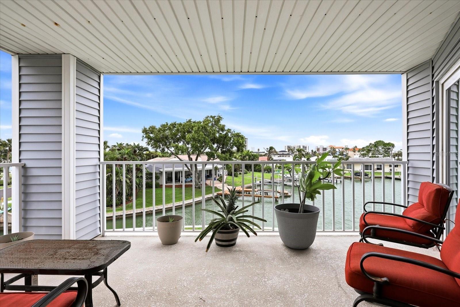 610 ISLAND WAY CONDO - Residential