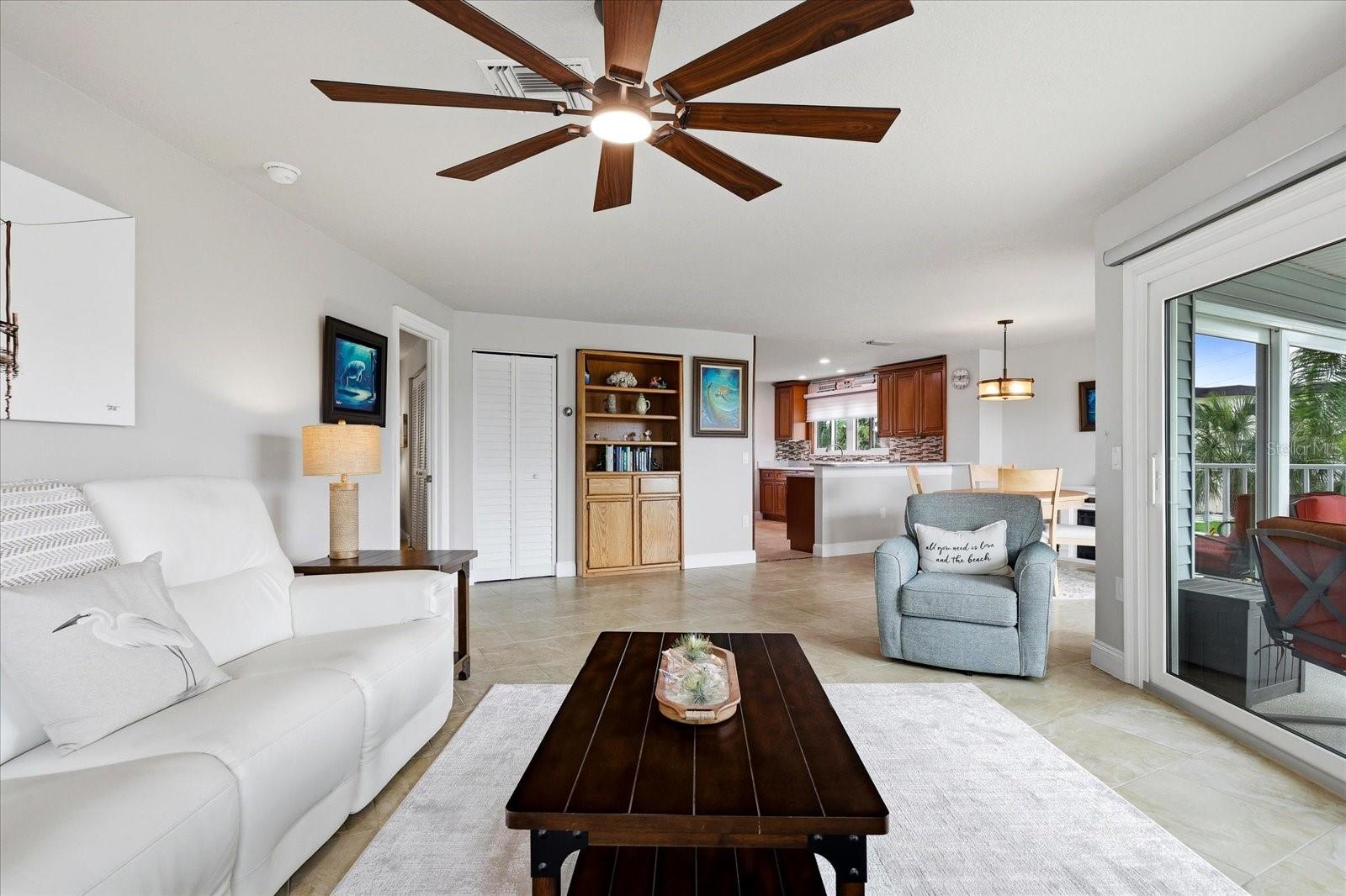 610 ISLAND WAY CONDO - Residential