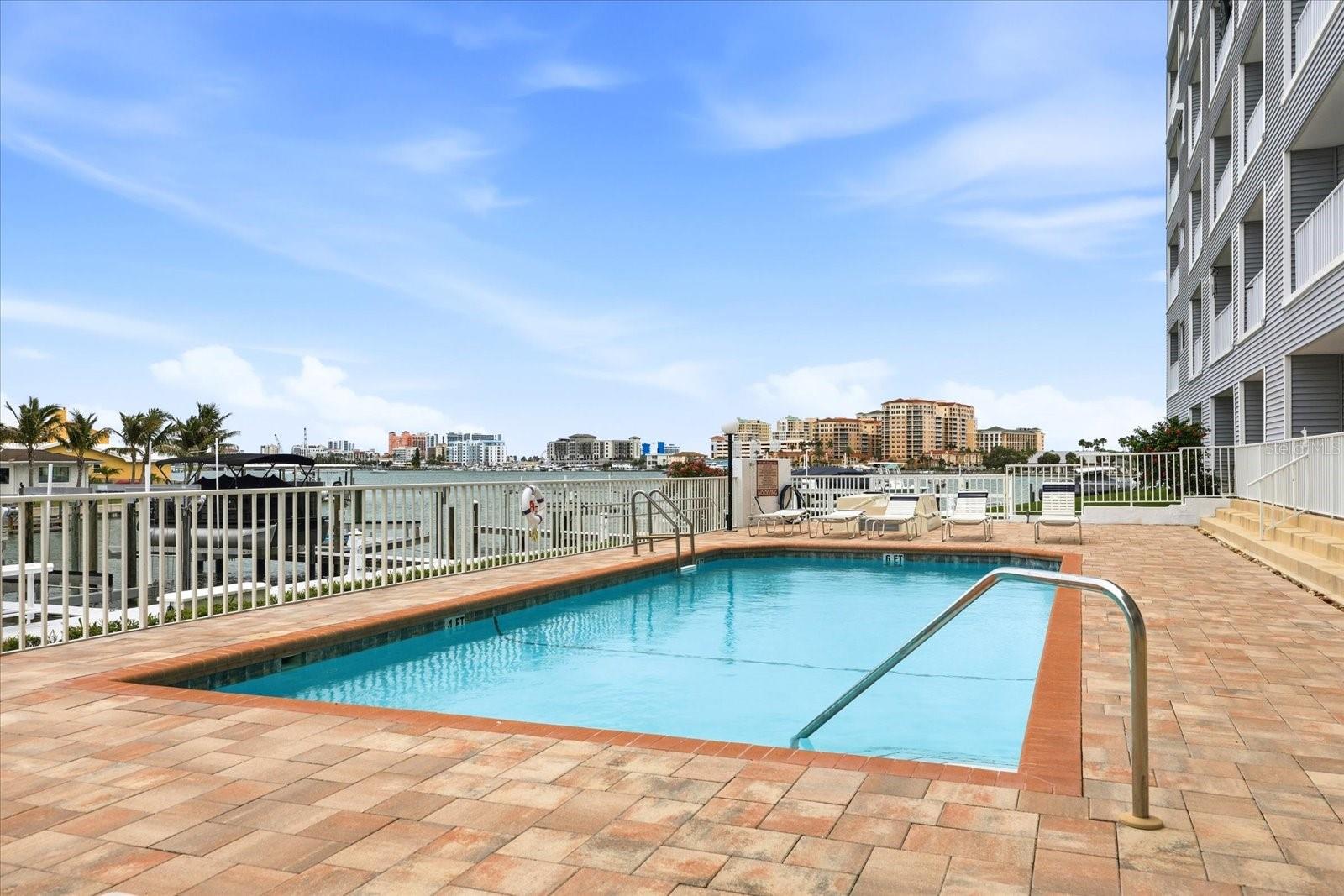 610 ISLAND WAY CONDO - Residential