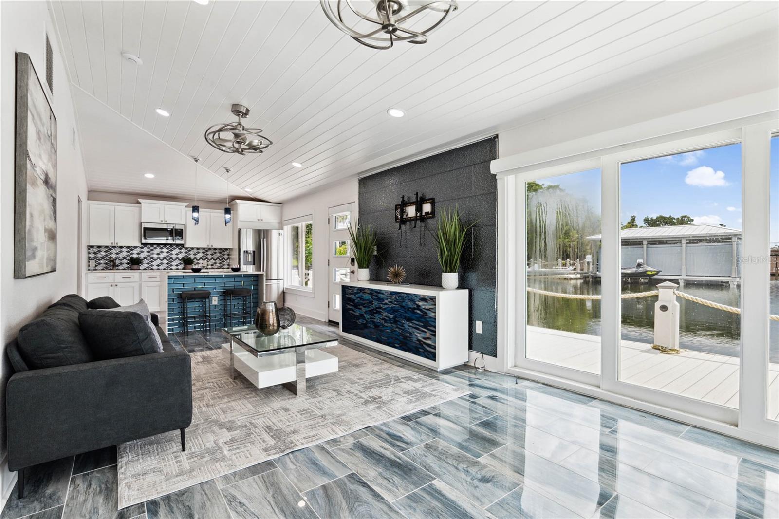 WINDERMERE TOWN - Residential