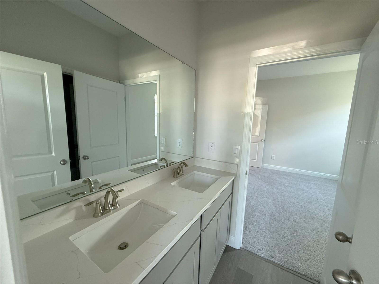 WOODCREEK - Residential Lease