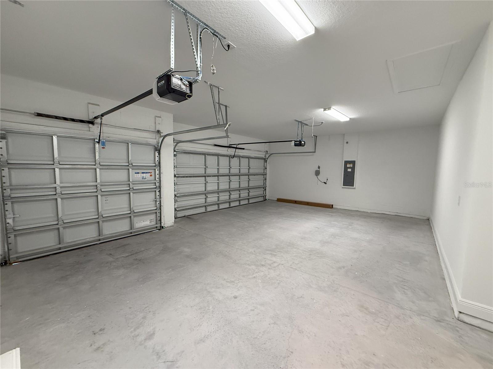 WOODCREEK - Residential Lease