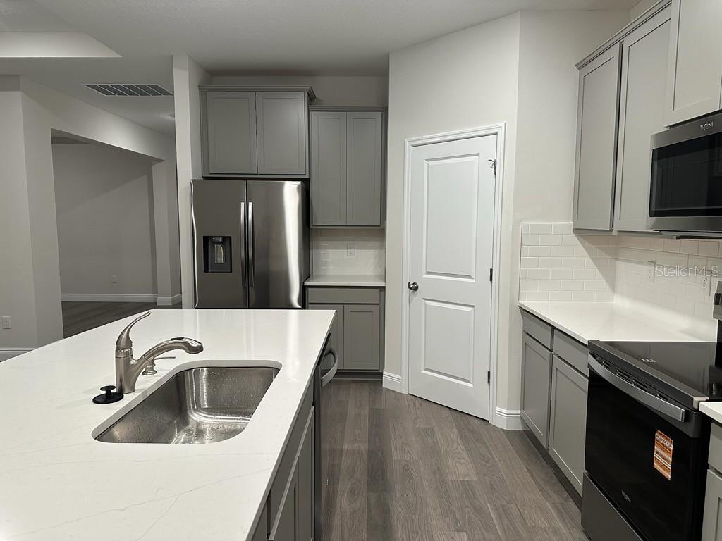 WOODCREEK - Residential Lease