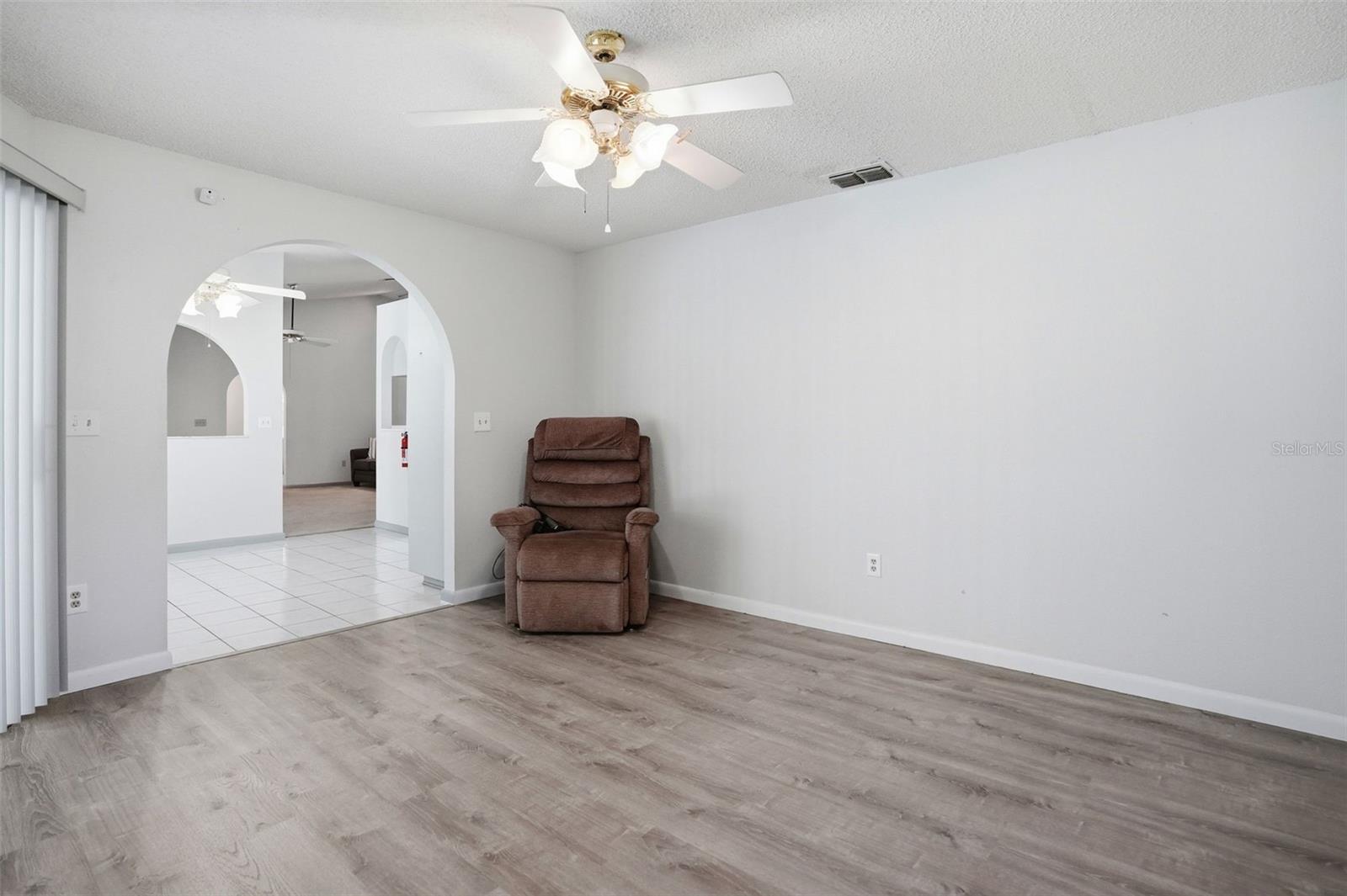 AUTUMN OAKS - Residential