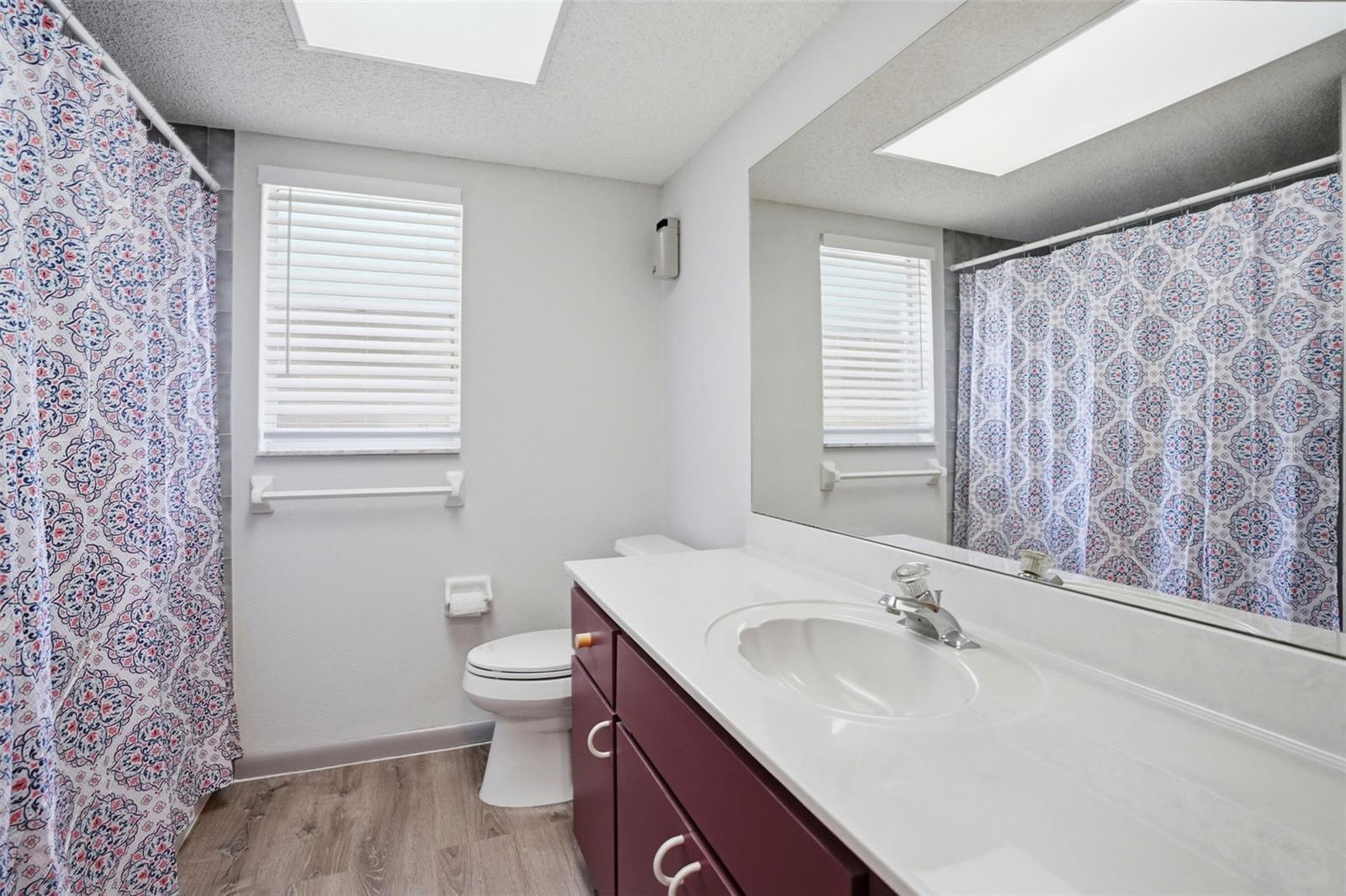 AUTUMN OAKS - Residential